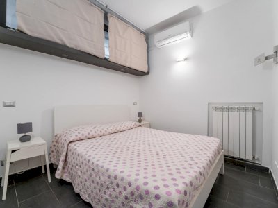 Cheerful 1-Bedroom with Private Patio