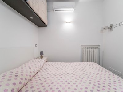 Cheerful 1-Bedroom with Private Patio