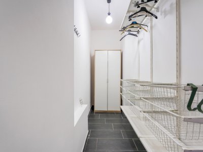 Cheerful 1-Bedroom with Private Patio