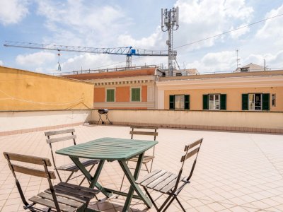 PIAZZA  SAN  GIOVANNI