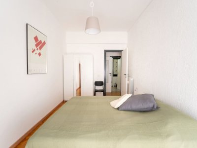 Chic & Modern 3-Bedroom Apartment with Balcony in the Heart of EUR