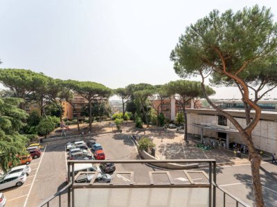 Chic & Modern 3-Bedroom Apartment with Balcony in the Heart of EUR