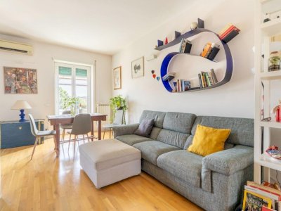 Casa ristrutturata affacciata su Garbatella storica
