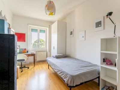 Casa ristrutturata affacciata su Garbatella storica