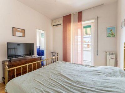 Casa ristrutturata affacciata su Garbatella storica