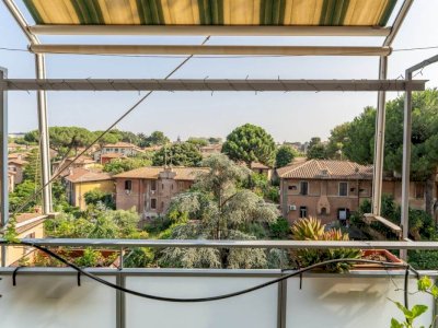 Casa ristrutturata affacciata su Garbatella storica