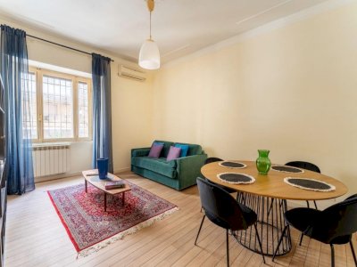 Renovated Two Bedroom in Metronia