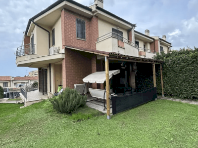 Villino a Mezzocammino (eur)