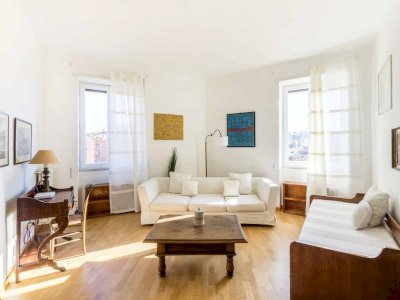 Luminous Home with Magical Views of St. Peter’s Basilica