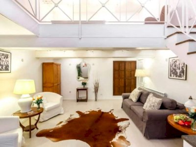 Raphael Loft Apartment in Trastevere