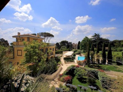 LOFT VIA LEON DEHON WITH SWIMMING POOL- VILLA PAMPHILI