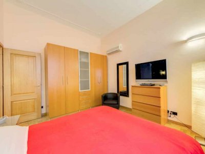 Cool apartment , 2 bedrooms , first floor