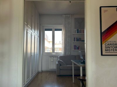 Casa ristrutturata affacciata su Garbatella storica