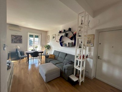 Casa ristrutturata affacciata su Garbatella storica